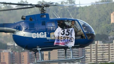 Венесуэлада полиция вертолёти Олий суд биносига ҳужум қилди