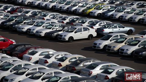 GM Uzbekistan автомобилларининг сўмда сотилиши «қора бозор»да доллар курси ўсишини тўхтатиб қола оладими?