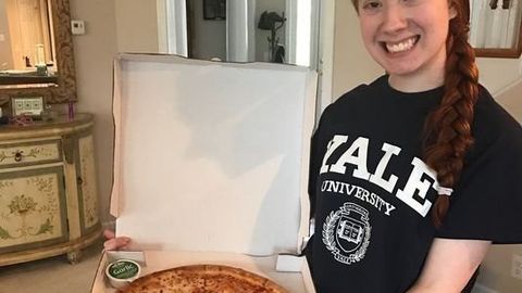 Pitssaga bo‘lgan muhabbati haqida esse yozgan amerikalik qiz Yel universitetiga o‘qishga qabul qilindi