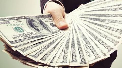 Ер сайёрасидаги ўта бой одамлар сони 226 450 нафарга етди