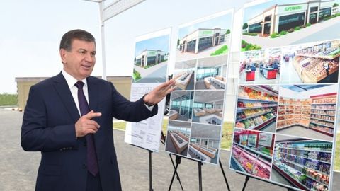 Shavkat Mirziyoyevga Andijon viloyatida amalga oshiriladigan yengil sanoat loyihalari haqida ma’lumot berildi