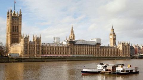 Хакерлар Британия парламенти компьютерларини бузиб киришга уринди