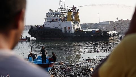 Eronning Kangan portida kuchli yong‘in 25 ta kemani yo‘q qildi