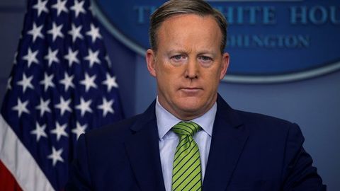 Трампнинг матбуот котиби Шон Спайсер ишдан бўшади