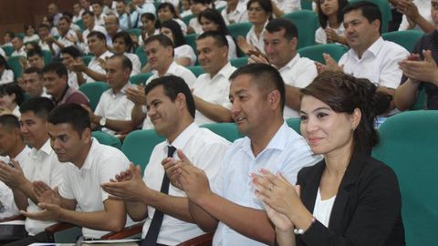 Oxinjon Umarov O‘zbekiston yoshlar ittifoqi Surxondaryo viloyat Kengashi raisi etib saylandi