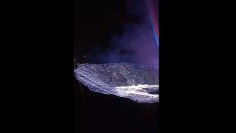 АҚШнинг Уэрленд шаҳридаги ер участкаси кўк аланга билан қопланди (видео)