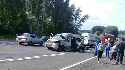 Nijegorodskda ikki avtomobil to‘qnashuvi oqibatida 5 kishi halok bo‘ldi