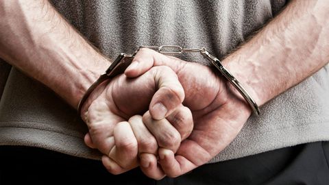 Янгийўлда 12 бош қорамолни сотиб олиб, пулини 12 ойда қайтаришга ваъда қилган шахс қўлга олинди