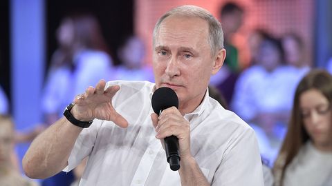 Путин қай тариқа президент бўлганини сўзлаб берди