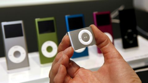 Apple ikkita iPod pleyerini ishlab chiqarishni to‘xtatadi