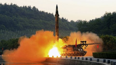 Seul: Pxenyan qit’alararo ballistik raketa yaratishga yo‘l ochib beradigan texnologiyani o‘zlashtirdi