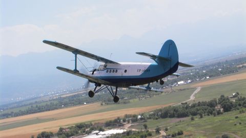 Qozog‘istonda Yak-12 samolyoti halokatga uchradi, 2 kishi halok bo‘ldi