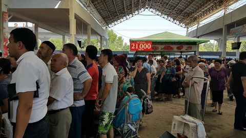 “Kimni aldashmoqchi?”. Prezidentning tashrifi arafasida Yunusobodda arzon sotilgan go‘sht muhokamalarga sabab bo‘ldi