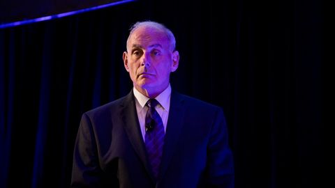 Трамп АҚШ ички хавфсизлик вазирини Оқ уй аппаратига раҳбар этиб тайинлади