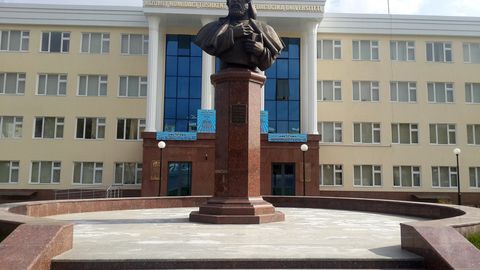 Тошкент давлат педагогика университети декан муовини 7 минг доллар пора билан қўлга тушди