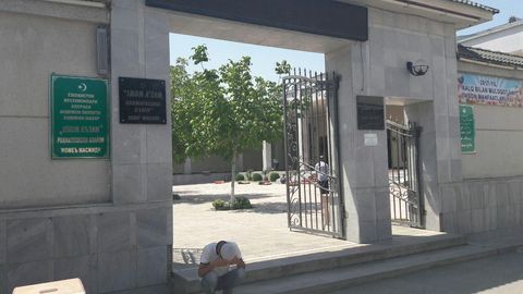 Andijonda masjidga kelganlarning mashinalarini o‘margan shaxs qo‘lga olindi