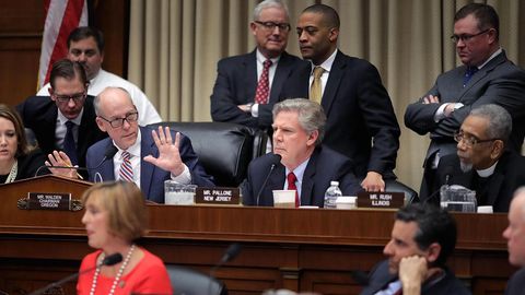 АҚШ Сенатидаги республикачиларга Obamacare’ни бекор қилиш учун овозлар етмаётганлиги маълум бўлди