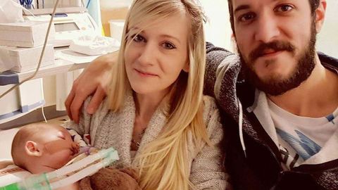 Оғир хасталикдан вафот этган Чарли Гарднинг ота-онаси хайрия фонди тузади
