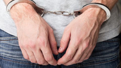 Xiva tumanida firibgarlik sodir etib, qidiruvda yurgan shaxs qo‘lga olindi