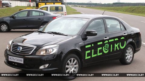 Belarusda mamlakatning ilk elektromobili taqdim etildi