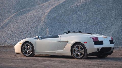 Томи ва олд ойнаси йўқ Lamborghini учун 1,3 млн доллар тўланди