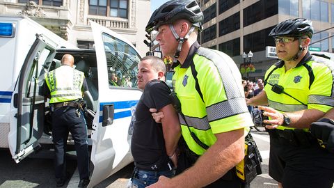 AQSh politsiyasi Bostondagi namoyishlar davomida 27 kishini hibsga oldi