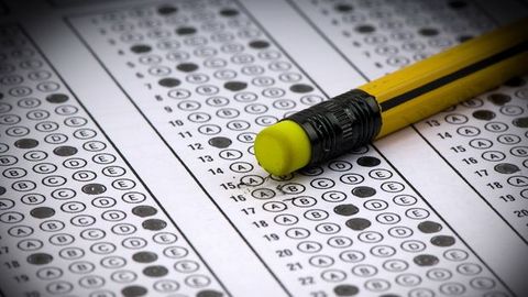 Тузатиш: Квота доирасида бошқа рақобатчиси бўлмаса ҳам, 68 баллдан кам натижага эга бўлган абитуриент талабаликка қабул қилинмайди