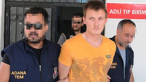 Turkiyada rossiyalik erkak AQSh samolyotini urib tushirishga urinishda ayblanib ushlandi