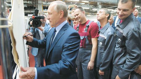 Путин Рязанда ўзининг бўлғуси лимузини учун чарм танлаб қўйди