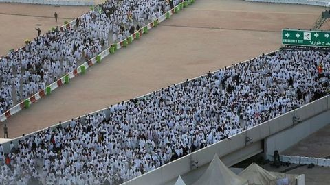 Саудия Арабистони 400 мингта зиёратчини ортга қайтарди