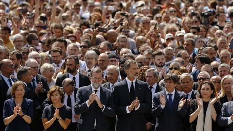 Barselonada teraktlar qurbonlari xotirasiga bir daqiqa sukut saqlandi