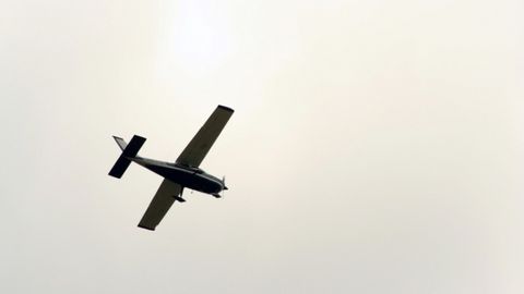 Oregon shtatida kichik samolyot qulab tushdi, uchuvchi va yo‘lovchi halok bo‘ldi