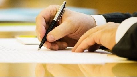 Шавкат Мирзиёев қурилиш соҳаси ходимларининг бир гуруҳини мукофотлаш тўғрисидаги фармонни имзолади