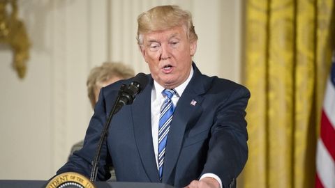 Трамп Венесуэлага нисбатан ҳарбий операциялар ўтказилиши мумкинлигини истисно этмади