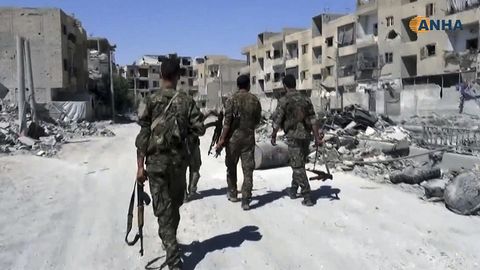 Раққада халқаро коалиция кучлари авиазарбаси оқибатида етти бола ҳалок бўлди