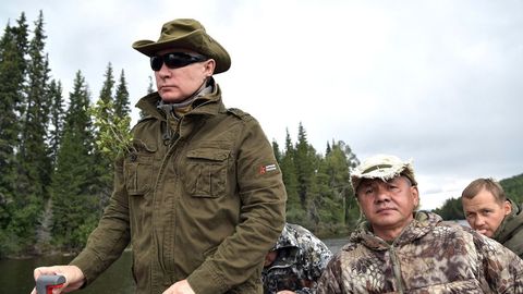 Putin va hamrohlari taygada nima bilan oziqlangani ma’lum bo‘ldi