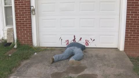 АҚШда полиция аҳолини «бошсиз жасад» юзасидан 911 га қўнғироқ қилмасликка чақирди (видео)