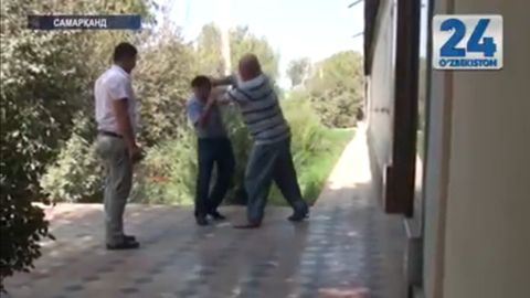 Samarqand viloyatining 3 ta tumanida elektr energiyasidan qarzdor fuqarolar MIB xodimlariga tan jarohati yetkazdi (video)