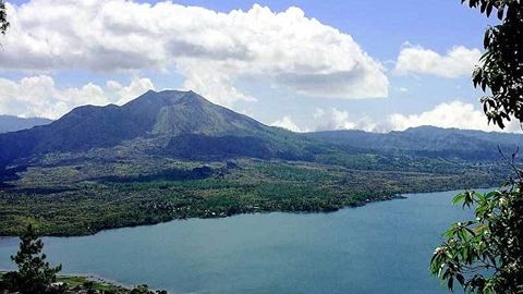 Bali orolidagi vulqonning faolligi ortgani sabab 42 ming kishi evakuatsiya qilindi