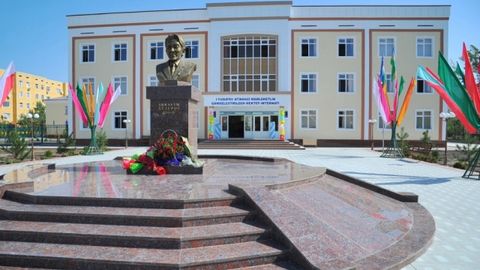 Nukusda Ibroyim Yusupov nomidagi ixtisoslashtirilgan davlat umumta’lim maktab-internati foydalanishga topshirildi