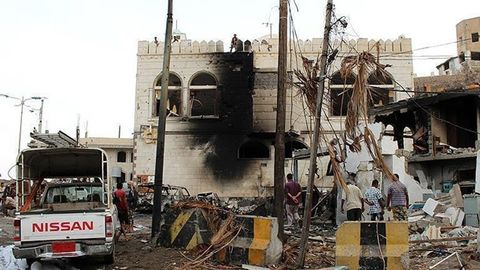 Yamanda xusiylar hayit namozida uyushtirgan teraktda 7 nafar harbiy halok bo‘ldi