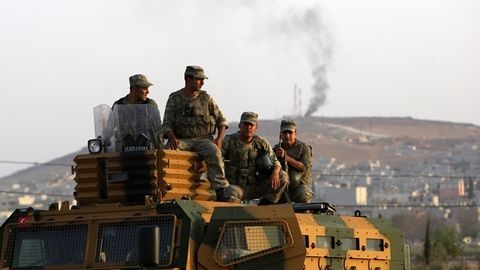 Turkiya Suriya bilan chegarasiga yana 80 ta tank joylashtirdi