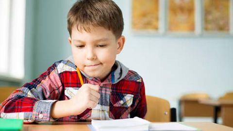 Дарсларми ёки мультфильмлар: қайси биридан бошлаш керак?