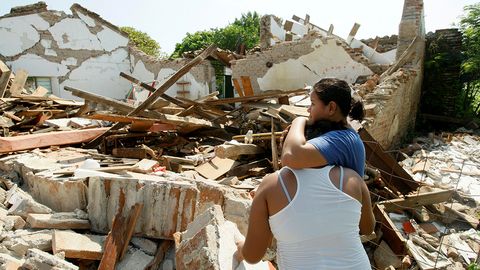 Мексикада зилзила қурбонлари сони 90 кишига етди