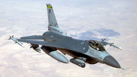 AQShda Milliy gvardiyaga tegishli F-16 qiruvchi samolyoti halokatga uchradi