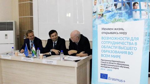 Тошкентда ўтказилган докторантура босқичидаги таълимни ташкиллаштиришга бағишланган семинарда швециялик профессор иштирок этди