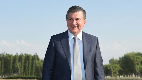 Шавкат Мирзиёев Тошсоқа тизимидаги магистрал суғориш каналларини қайта тиклаш ишларига юксак баҳо берди