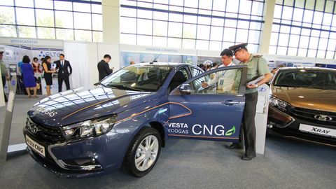 Qozog‘istondan kiradigan avtomobillar uchun aksiz kamaytirildi