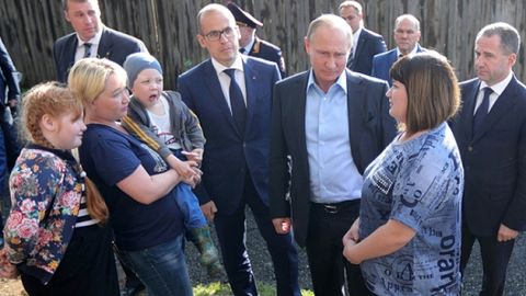 Putin ijevsklik ayolga sovg‘a qilgan Sochiga yo‘llanma qiymati ma’lum qilindi