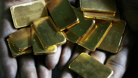 Rossiyada xitoylik erkak bojxonadan 2 kilogramm oltinni yashirin ravishda olib o‘tmoqchi bo‘ldi